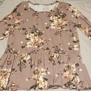 Le Amis Floral top